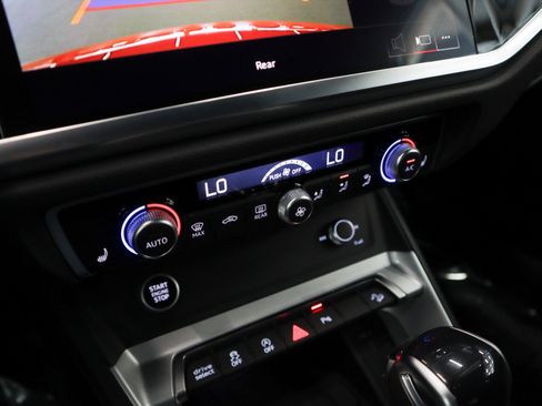New 2025 Audi Q3 2.0T Premium image 27