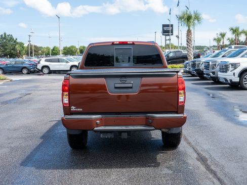 Used 2016 Nissan Frontier SV AWD/4WD image 4