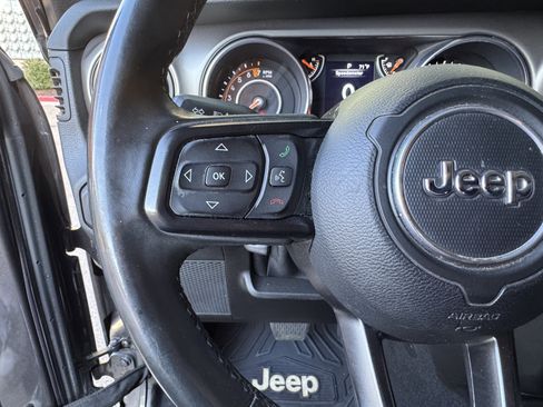 Used 2018 Jeep Wrangler Unlimited Sport S image 20
