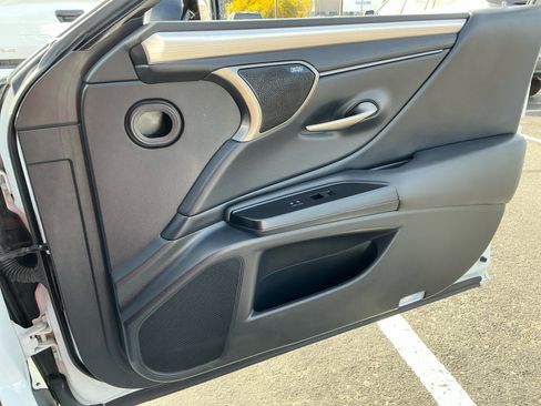 Used 2019 Lexus ES 350 F Sport w/ Accessory Package image 16