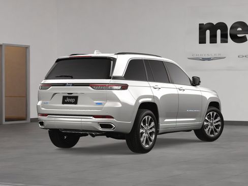 New 2024 Jeep Grand Cherokee Overland w/ Trailer Tow Package image 5
