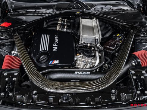 Used 2016 BMW M4 Convertible image 36