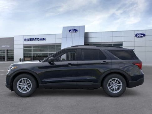 New 2026 Ford Explorer Active RWD image 3