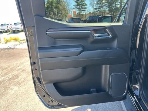 Used 2024 GMC Sierra 1500 SLT w/ SLT Convenience Package AWD/4WD image 17