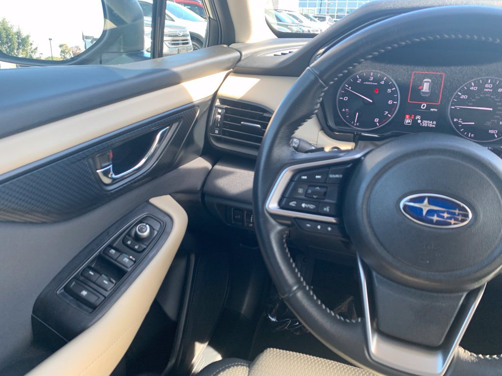 Used 2025 Subaru Outback Premium AWD/4WD image 12