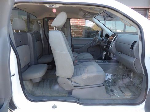 Used 2018 Nissan Frontier S image 15