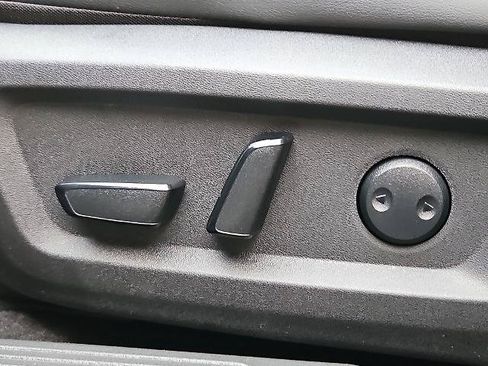 Certified 2025 Nissan Rogue Platinum AWD/4WD image 28