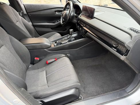 Used 2024 Honda Accord Sport image 16