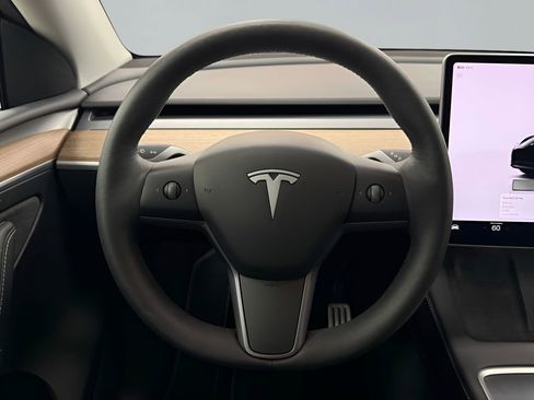 Used 2023 Tesla Model Y Performance AWD/4WD image 15
