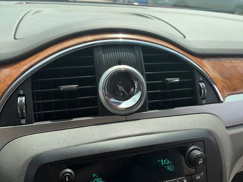 Used 2012 Buick Enclave Leather FWD image 21
