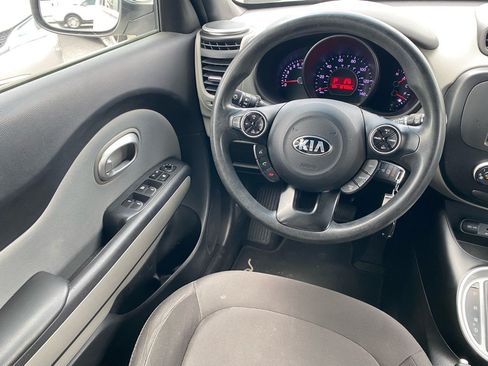 Used 2016 Kia Soul w/ Convenience Package FWD image 17