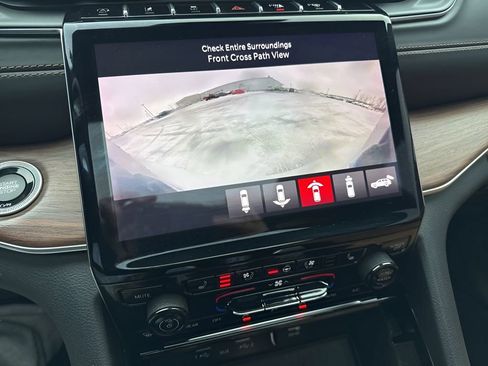 Used 2022 Jeep Grand Cherokee L Summit w/ Advanced Protech Group IV AWD/4WD image 34