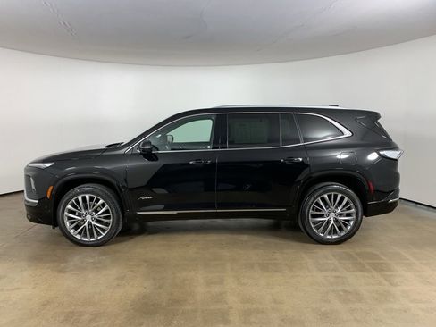 Used 2025 Buick Enclave Avenir w/ Super Cruise Package AWD/4WD image 17