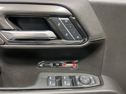 Used 2024 GMC Sierra 1500 AT4 w/ Technology Package AWD/4WD image 15