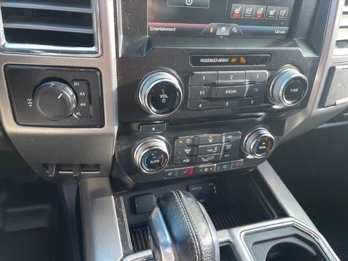 Used 2015 Ford F150 Platinum w/ Equipment Group 701A Luxury image 16