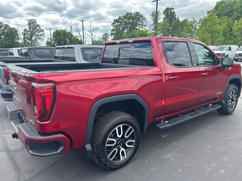 Used 2023 GMC Sierra 1500 AT4 w/ AT4 Preferred Package AWD/4WD image 8