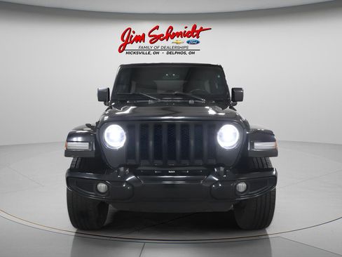 Used 2021 Jeep Wrangler Unlimited Sahara image 3