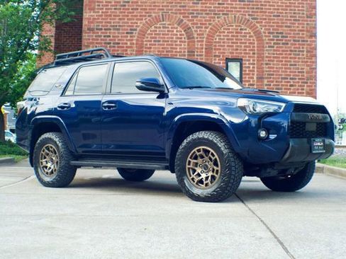 Used 2021 Toyota 4Runner TRD Off-Road Premium w/ Moonroof Package AWD/4WD image 3