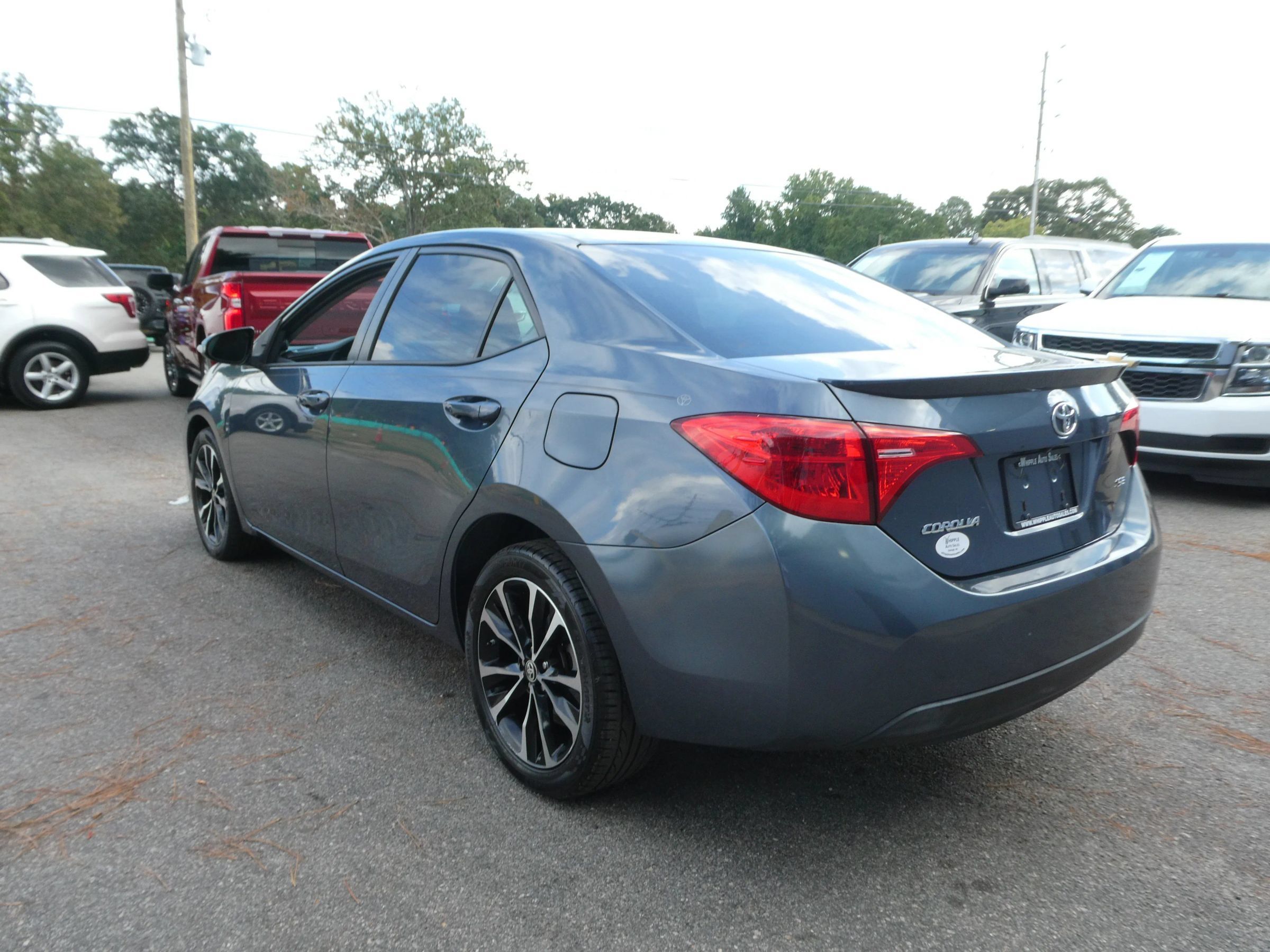 Used 2017 Toyota Corolla SE FWD image 8