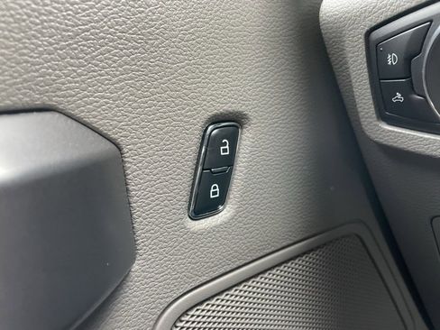 Used 2020 Ford F250 XLT w/ XLT Premium Package image 26