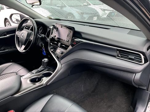 Used 2023 Toyota Camry SE image 14