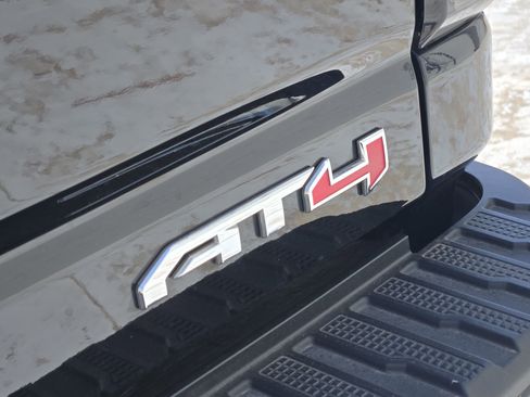 Used 2024 GMC Sierra 2500 AT4 w/ AT4 Premium Plus Package image 13