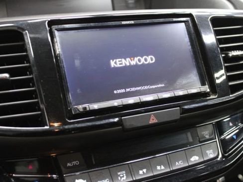 Used 2016 Honda Accord LX-S image 13