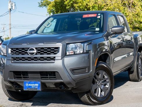 Certified 2025 Nissan Frontier SV image 1