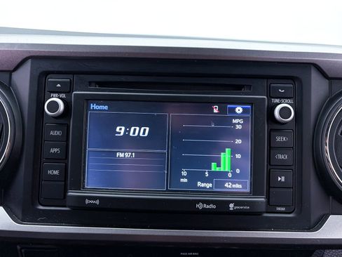 Used 2019 Toyota Tacoma SR5 RWD image 20