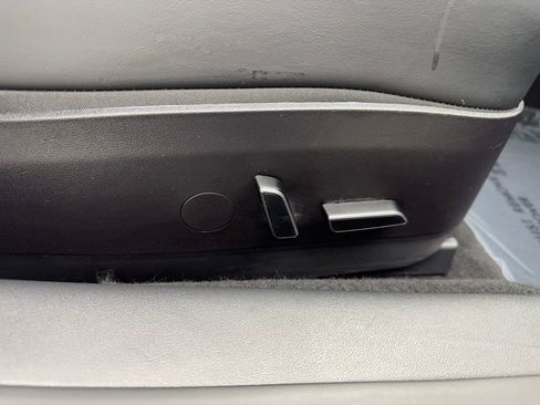 Used 2023 Tesla Model 3 Standard Range image 45