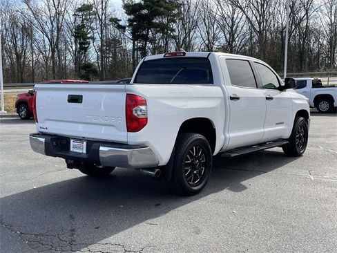 Used 2020 Toyota Tundra SR5 w/ SR5 Leather Package image 5