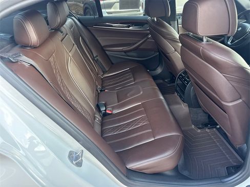 Used 2018 BMW 540i image 15