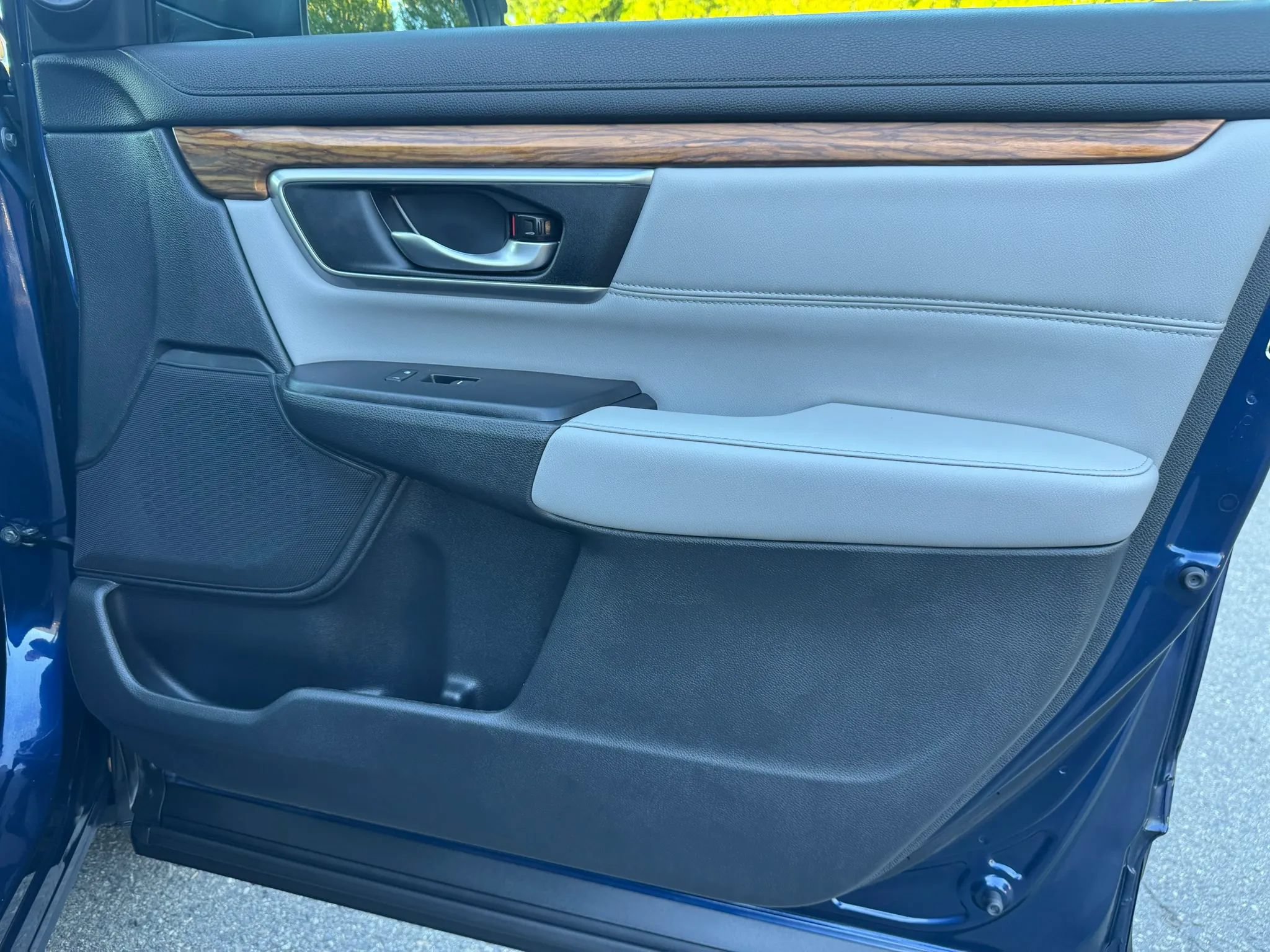 Used 2019 Honda CR-V EX-L image 42