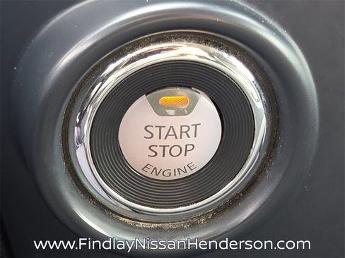 Used 2022 Nissan Titan SV image 29