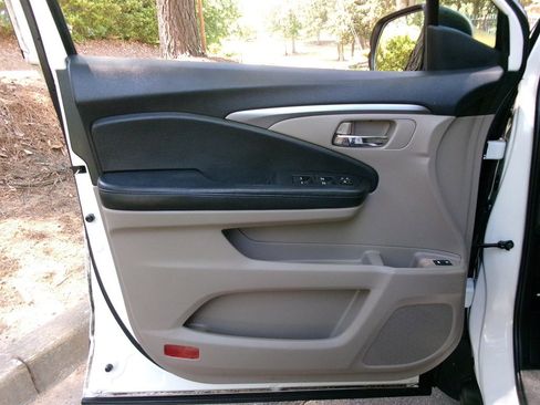 Used 2016 Honda Pilot EX-L image 10