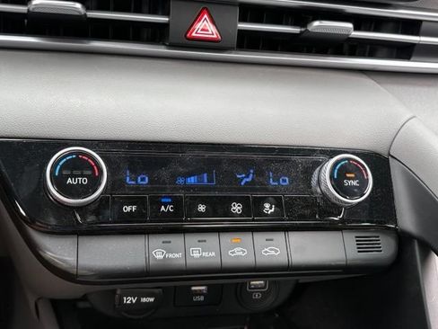 Used 2023 Hyundai Elantra SEL FWD image 17