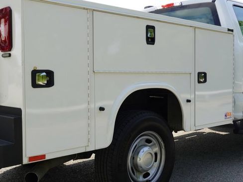Certified 2025 Ford F250 XL AWD/4WD image 11