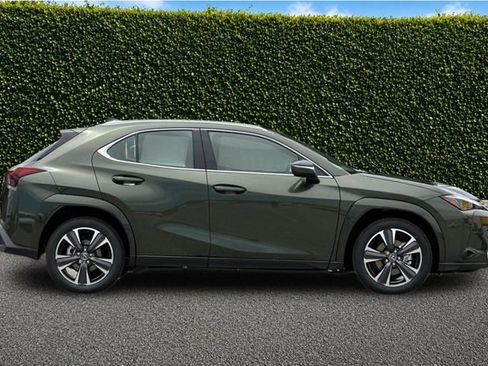 New 2026 Lexus UX 300h FWD image 4