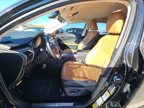 Used 2018 Lexus NX 300 FWD image 13