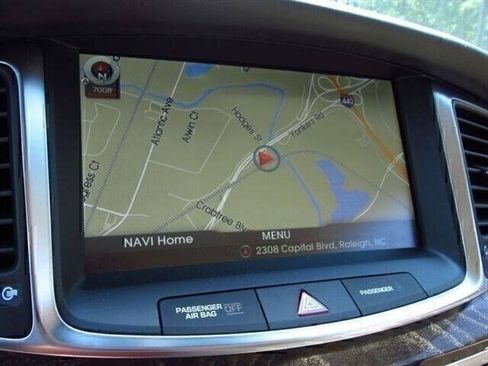 Used 2014 Hyundai Equus Signature RWD image 13