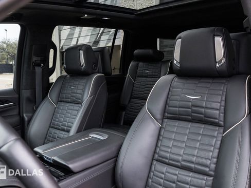 Used 2023 Cadillac Escalade ESV V image 21