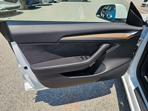 Used 2023 Tesla Model 3 Standard Range RWD image 13