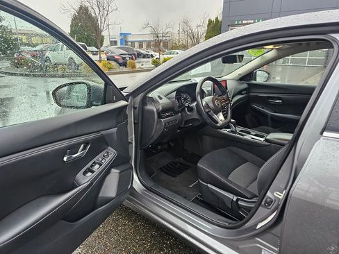 Used 2020 Nissan Sentra SV w/ Electronics Package image 16