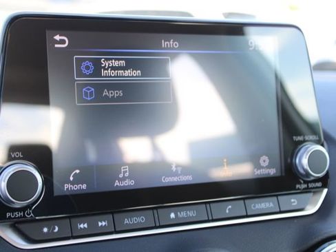 Used 2022 Nissan Sentra SR w/ Electronics Package FWD image 25