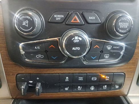 Used 2015 RAM 2500 Laramie AWD/4WD image 33