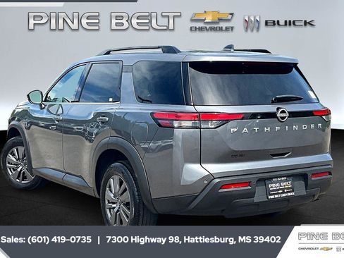 Used 2025 Nissan Pathfinder SV image 2