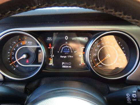 Used 2019 Jeep Wrangler Unlimited Sport S image 28