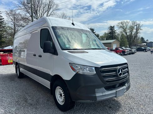 Used 2020 Mercedes-Benz Sprinter 2500 image 8