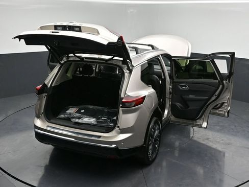 New 2026 Nissan Rogue Platinum w/ Platinum Premium Package image 36
