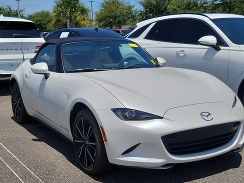 Used 2025 MAZDA MX-5 Miata Grand Touring RWD image 1